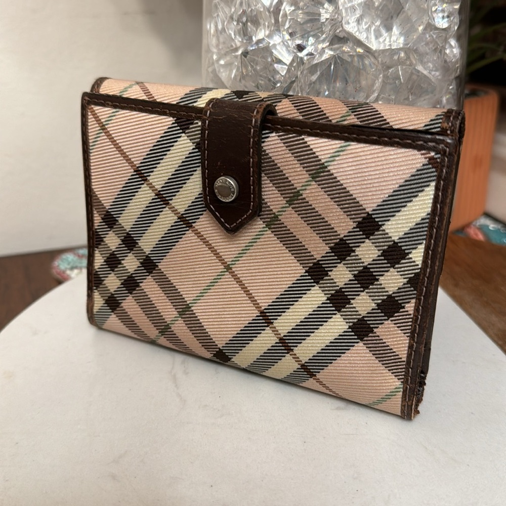 Burberry Bifold wallet Nice clean - Picture 4 of 13